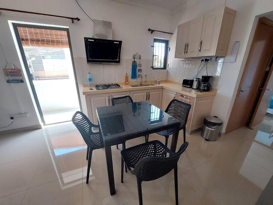 New Chic Apartment Flic En Flac Exterior photo